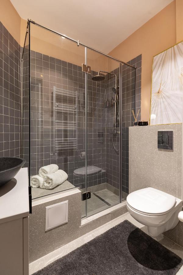 Appartement Qult - Orient Express à Bucarest Extérieur photo